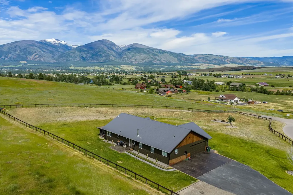 1067 Molly Joanne Lane Florence MT 59833