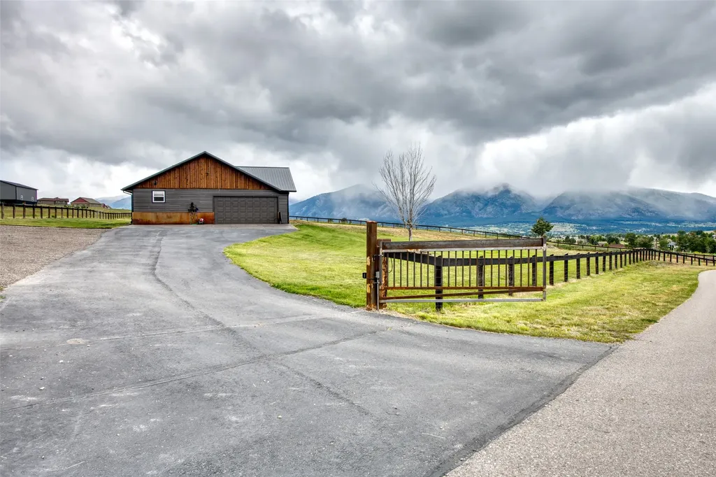 1067 Molly Joanne Lane Florence MT 59833