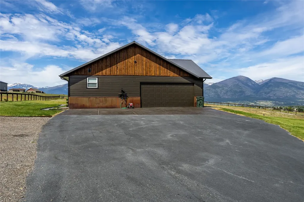 1067 Molly Joanne Lane Florence MT 59833
