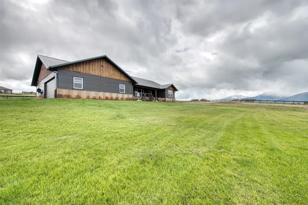 1067 Molly Joanne Lane Florence MT 59833