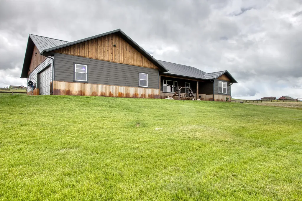 1067 Molly Joanne Lane Florence MT 59833
