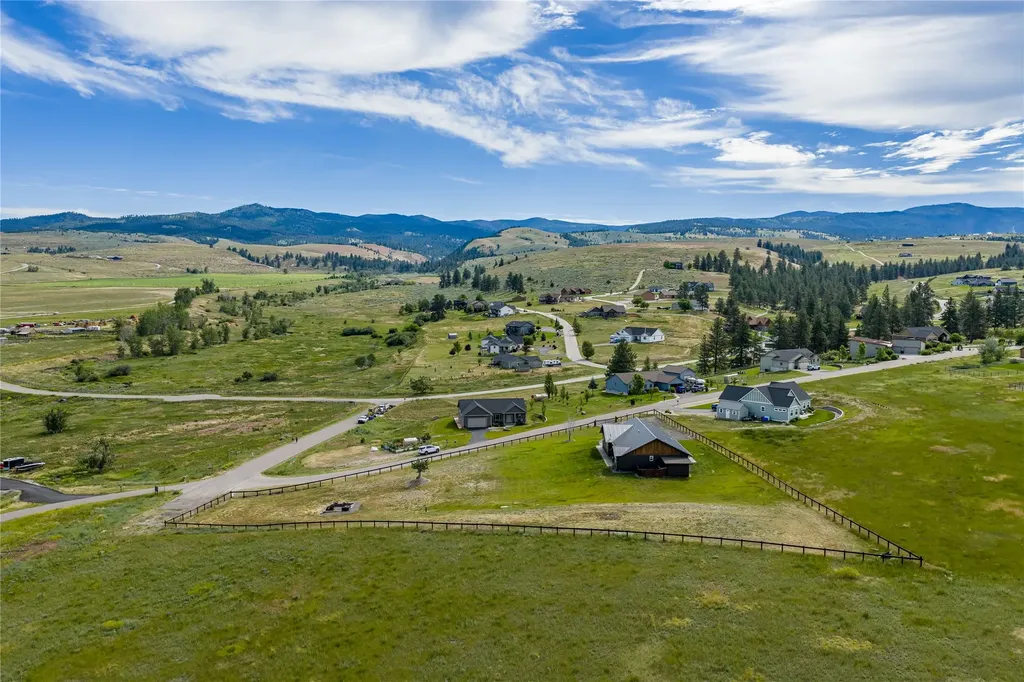 1067 Molly Joanne Lane Florence MT 59833