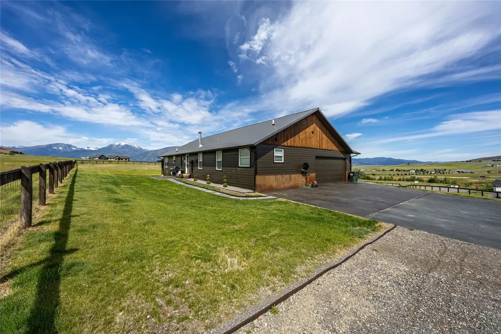 1067 Molly Joanne Lane Florence MT 59833