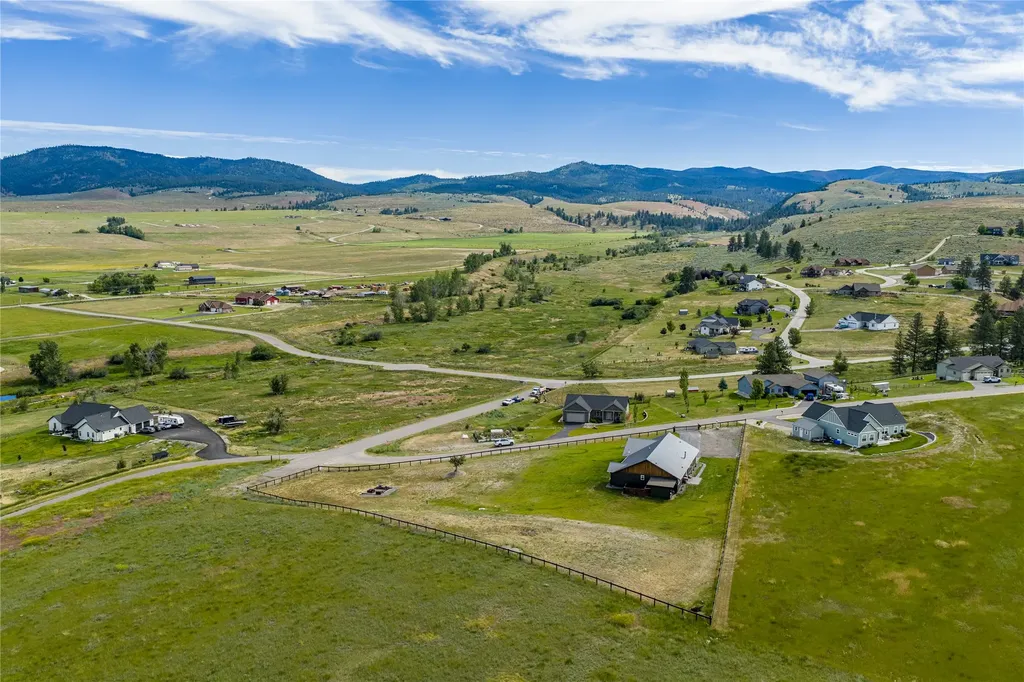 1067 Molly Joanne Lane Florence MT 59833
