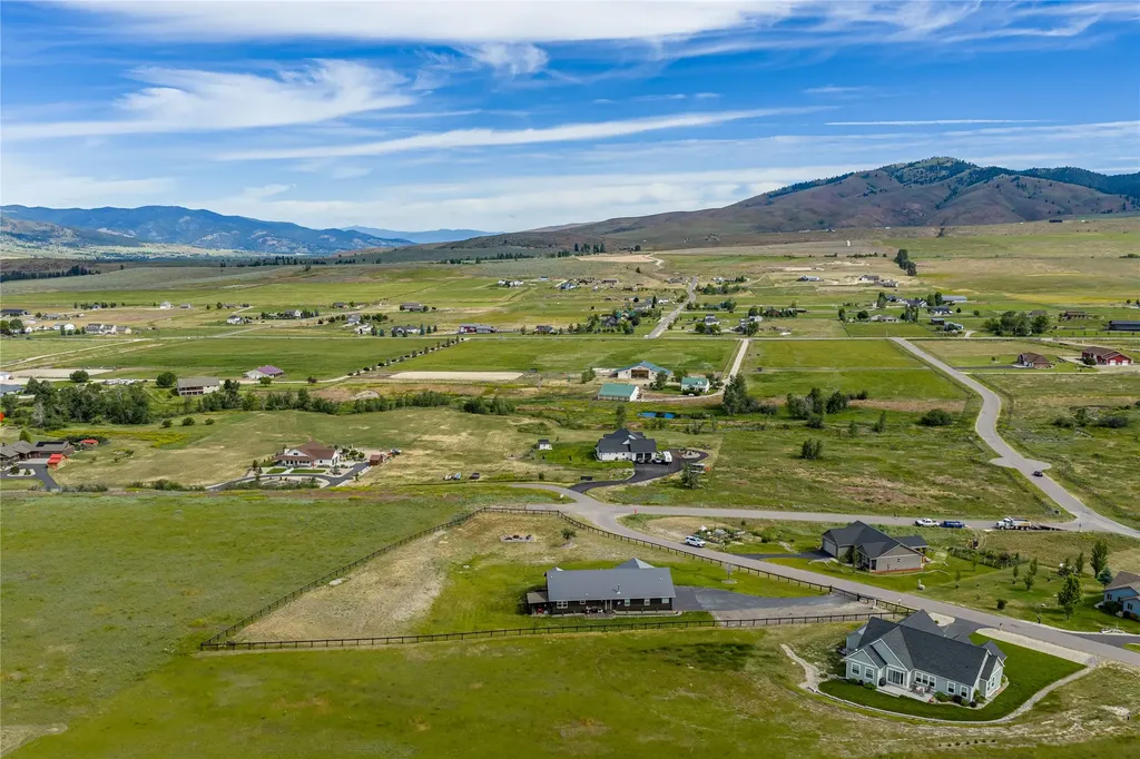 1067 Molly Joanne Lane Florence MT 59833