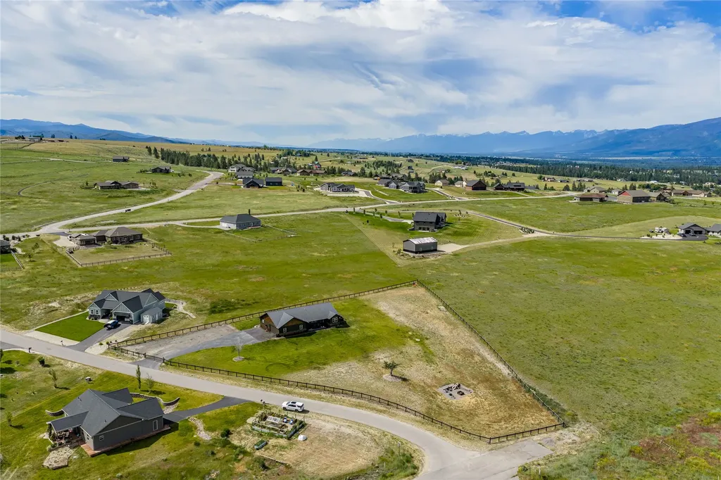 1067 Molly Joanne Lane Florence MT 59833