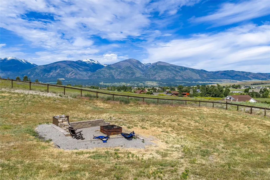 1067 Molly Joanne Lane Florence MT 59833