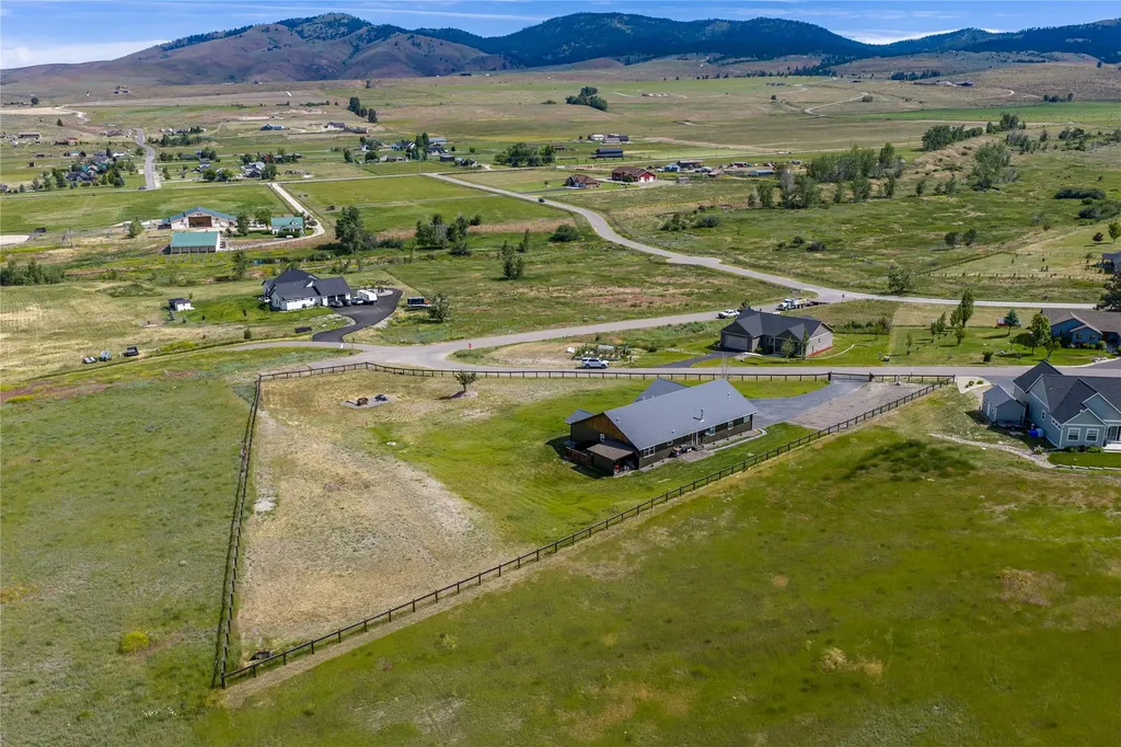 1067 Molly Joanne Lane Florence MT 59833