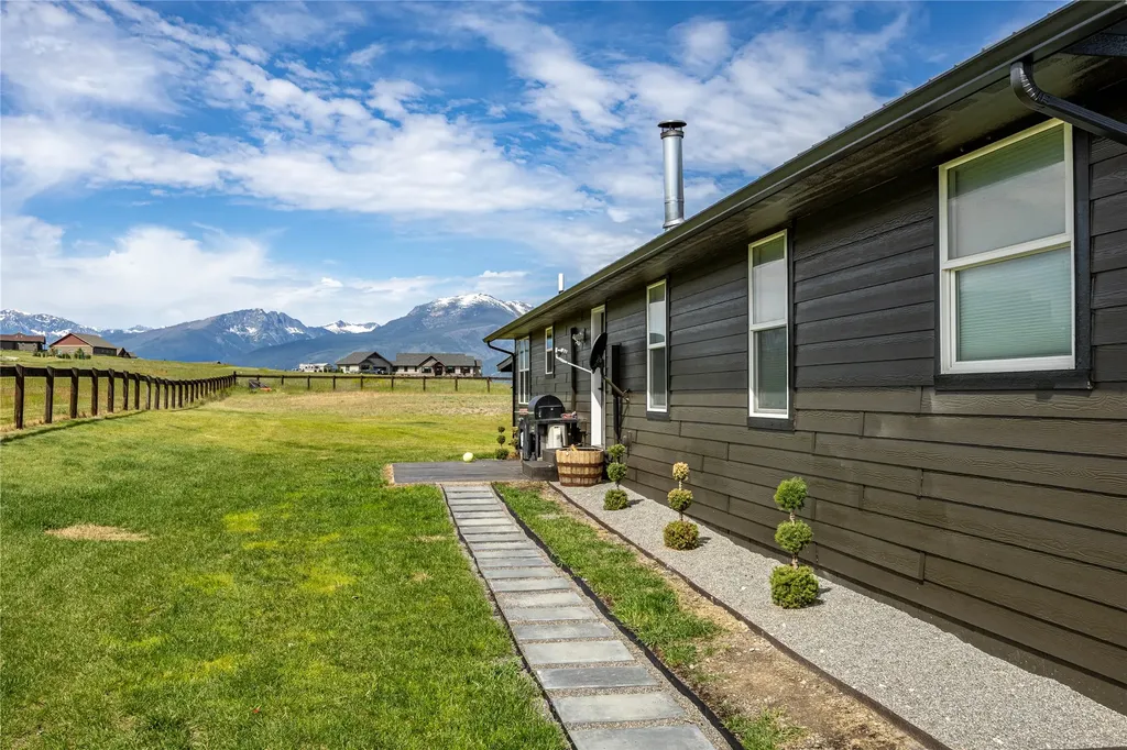 1067 Molly Joanne Lane Florence MT 59833