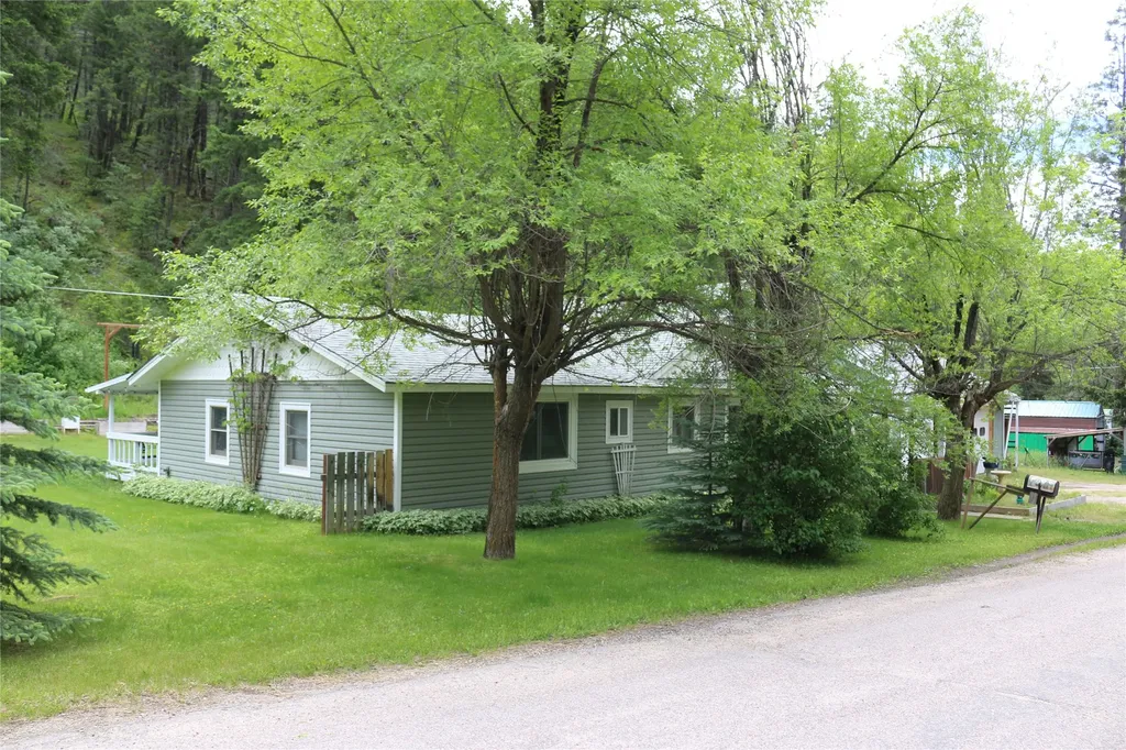 6350 Pine Cone Drive Clinton MT 59825