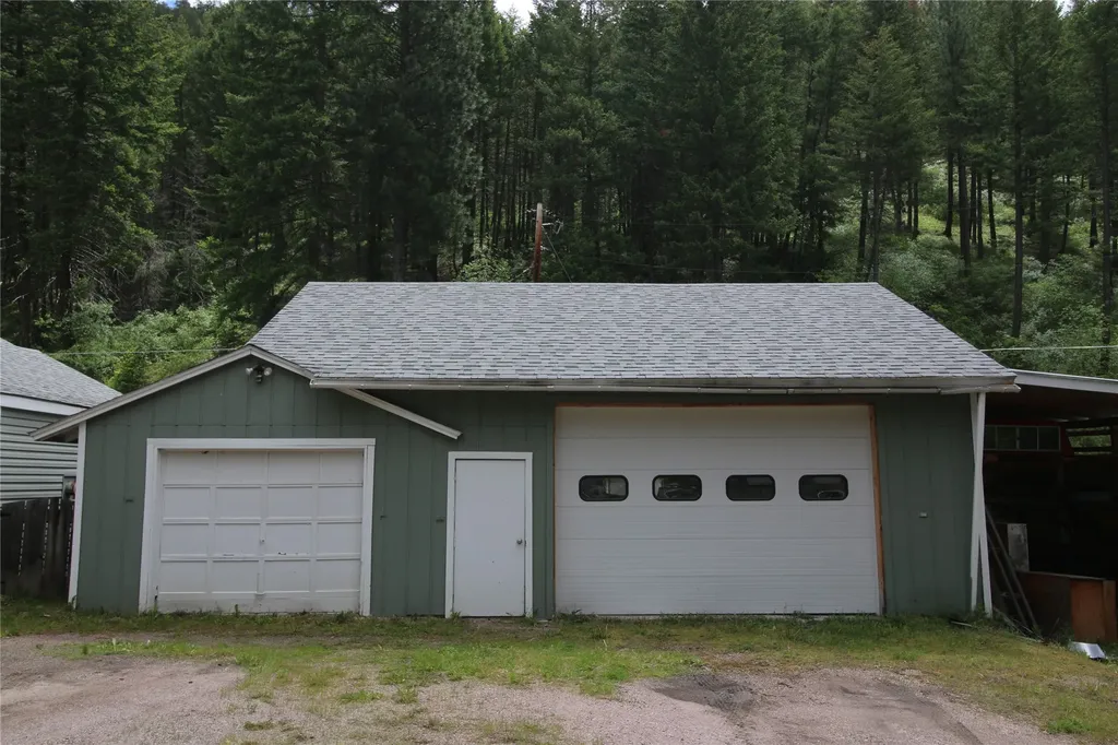 6350 Pine Cone Drive Clinton MT 59825