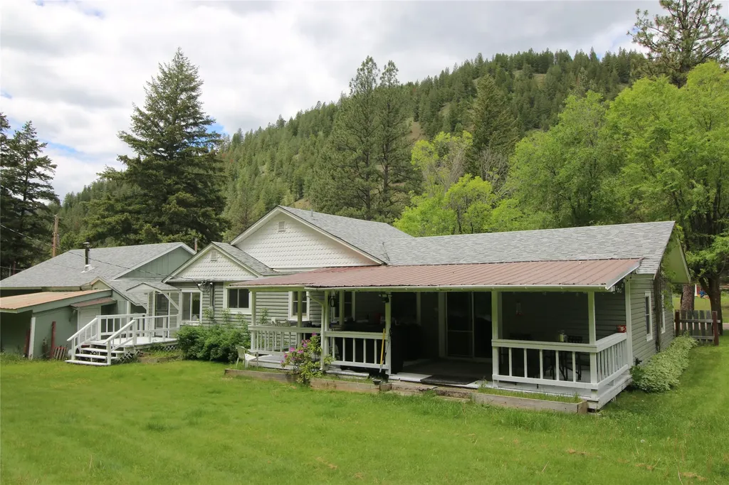 6350 Pine Cone Drive Clinton MT 59825