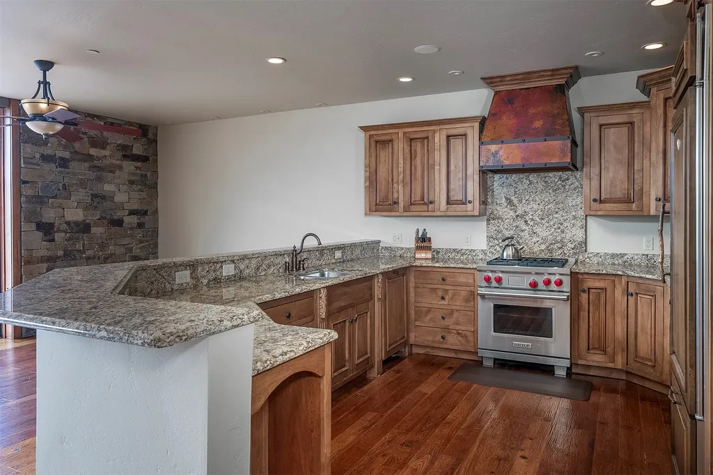 5675 Us Highway 93 S Somers MT 59932