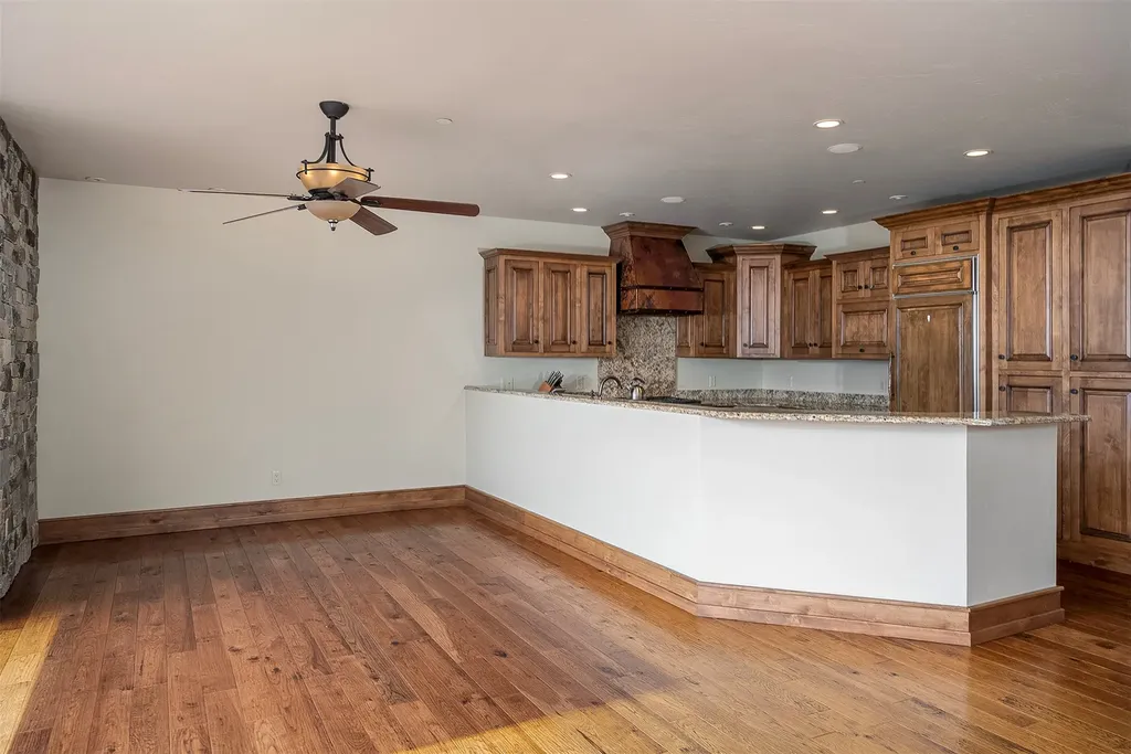 5675 Us Highway 93 S Somers MT 59932