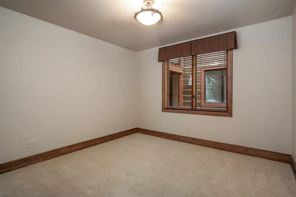 5675 Us Highway 93 S Somers MT 59932