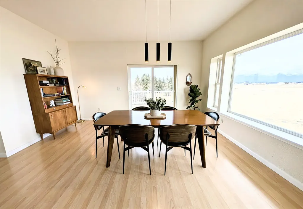 33 Staggerwing Landing Kalispell MT 59901