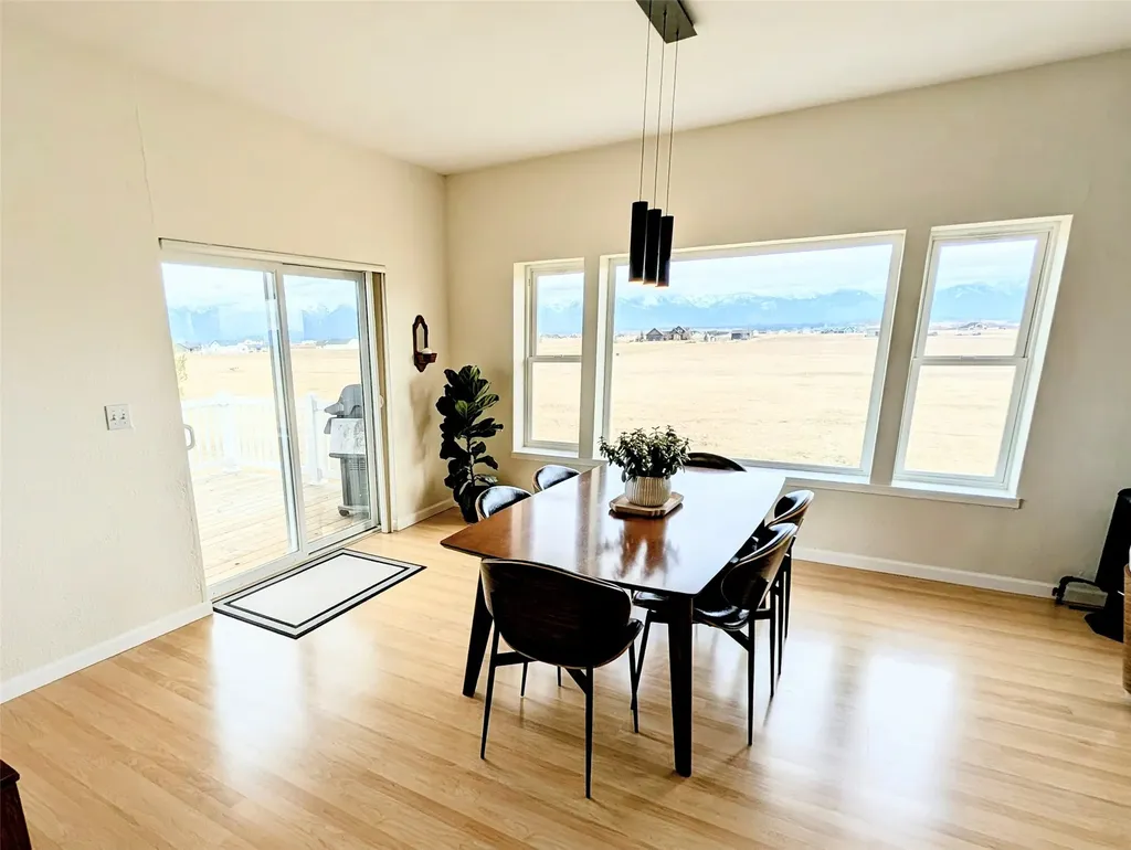 33 Staggerwing Landing Kalispell MT 59901
