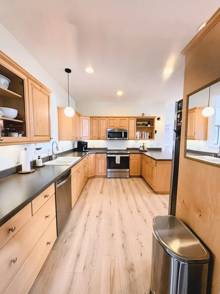33 Staggerwing Landing Kalispell MT 59901