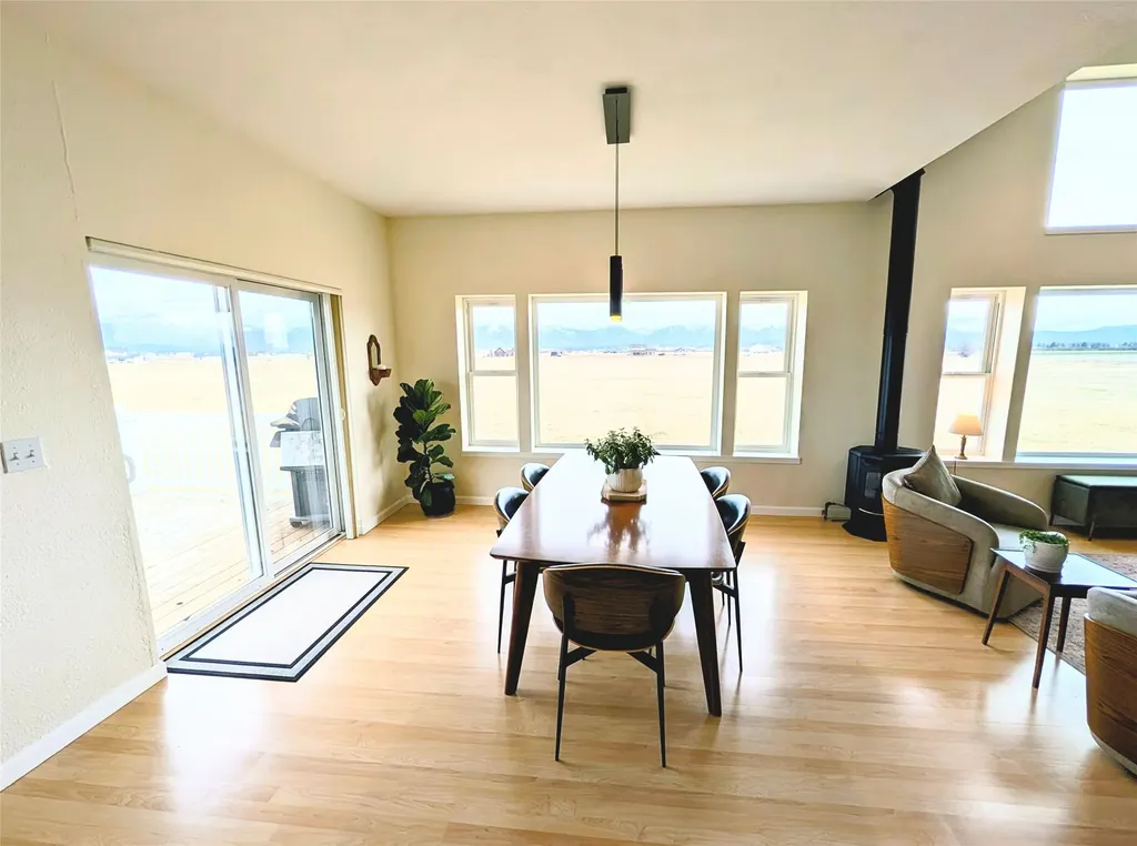 33 Staggerwing Landing Kalispell MT 59901