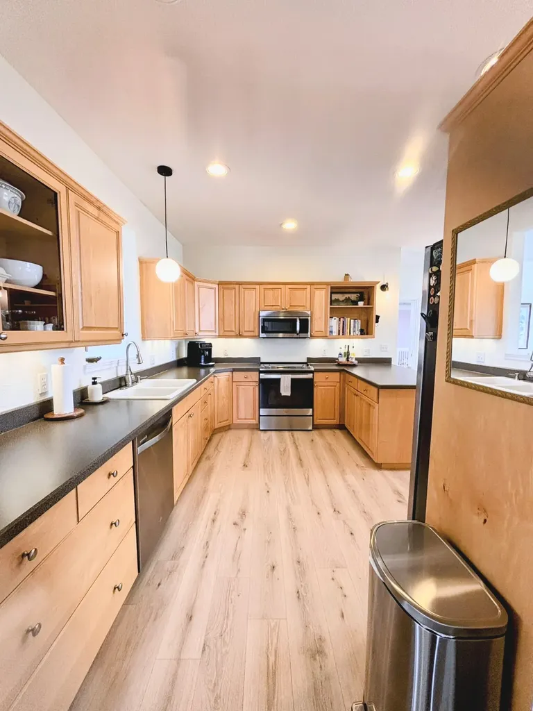 33 Staggerwing Landing Kalispell MT 59901