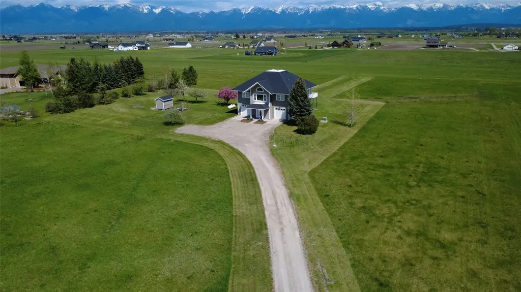 33 Staggerwing Landing Kalispell MT 59901
