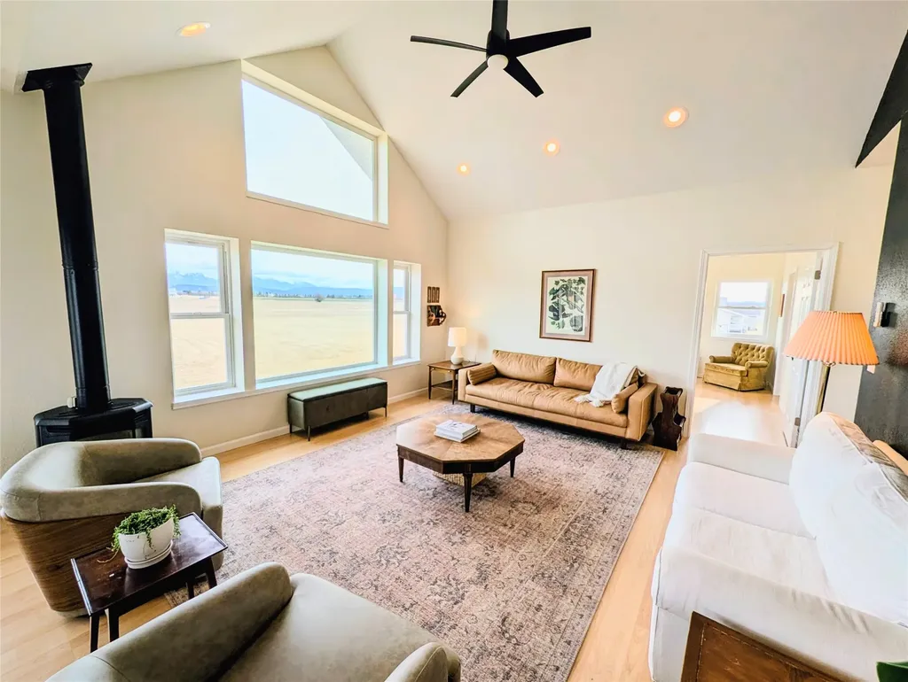 33 Staggerwing Landing Kalispell MT 59901