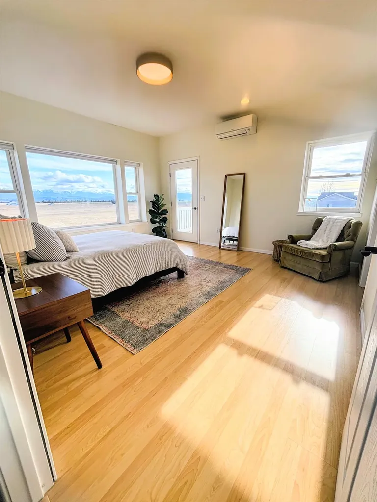 33 Staggerwing Landing Kalispell MT 59901