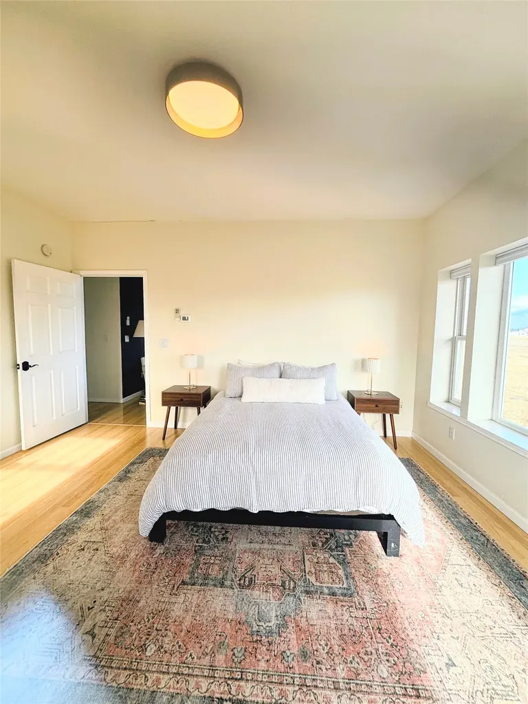 33 Staggerwing Landing Kalispell MT 59901
