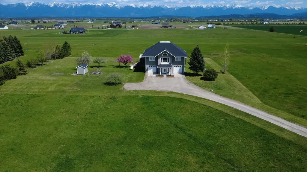 33 Staggerwing Landing Kalispell MT 59901
