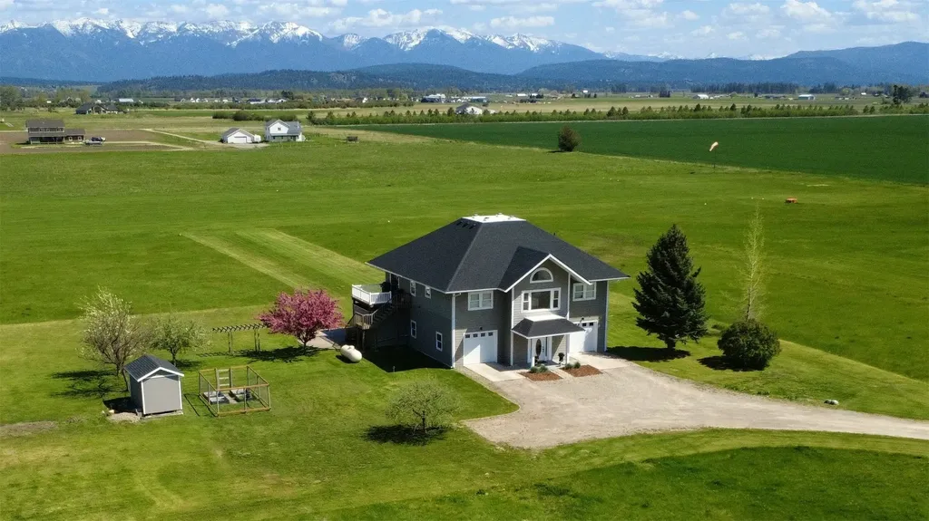33 Staggerwing Landing Kalispell MT 59901