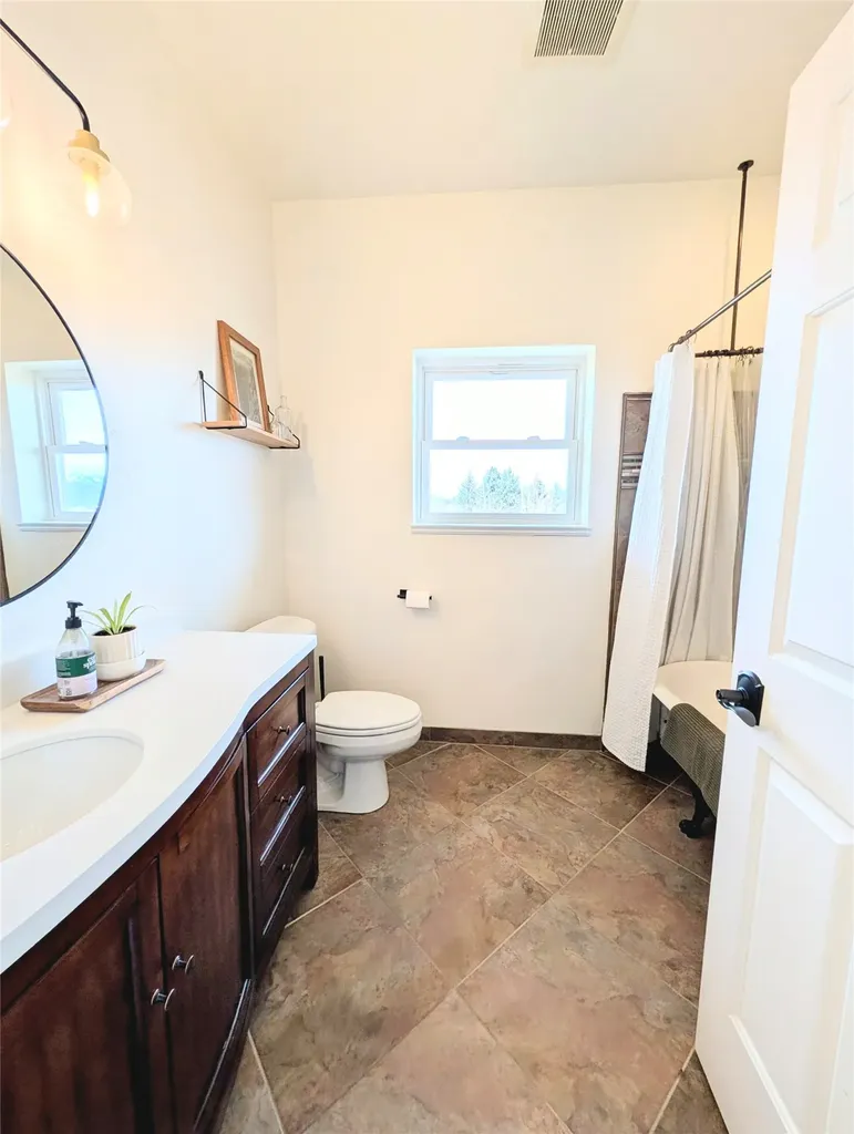 33 Staggerwing Landing Kalispell MT 59901