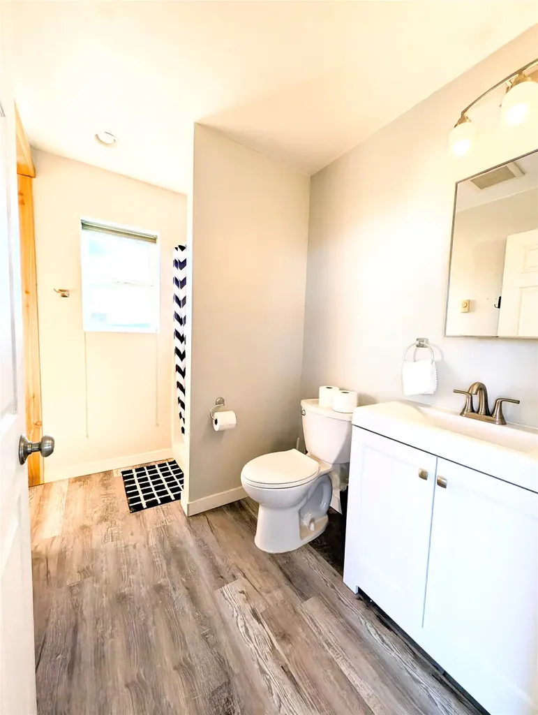 33 Staggerwing Landing Kalispell MT 59901