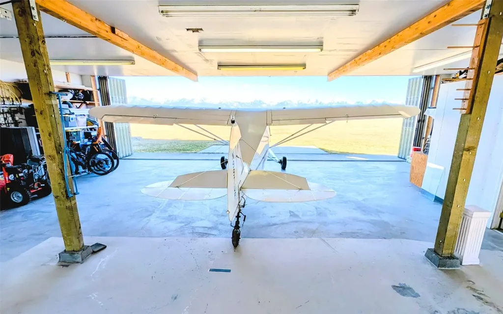 33 Staggerwing Landing Kalispell MT 59901
