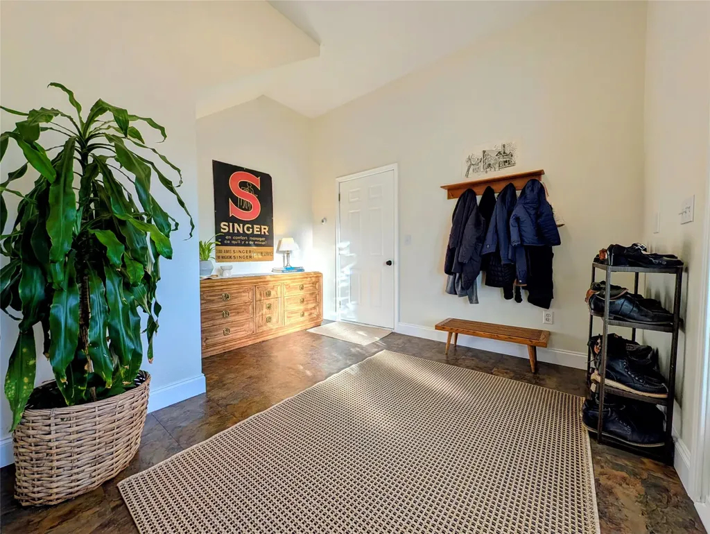 33 Staggerwing Landing Kalispell MT 59901