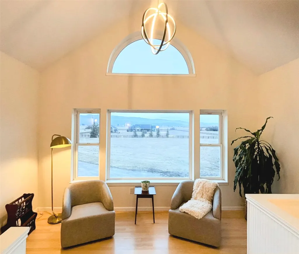 33 Staggerwing Landing Kalispell MT 59901