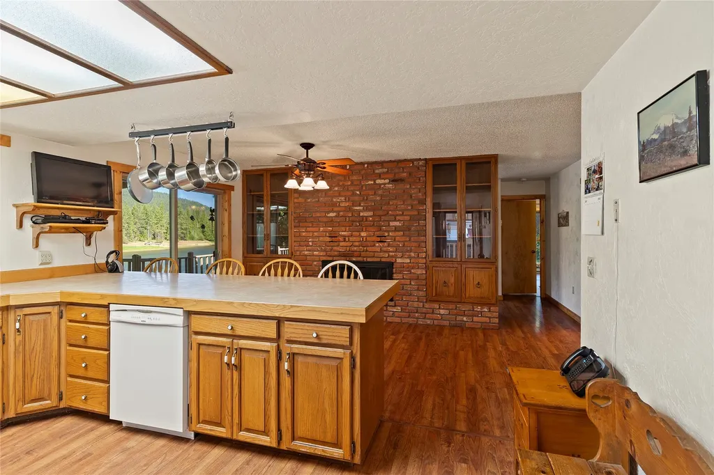 9560 Us Highway 2 N Troy MT 59935