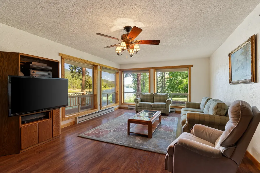 9560 Us Highway 2 N Troy MT 59935