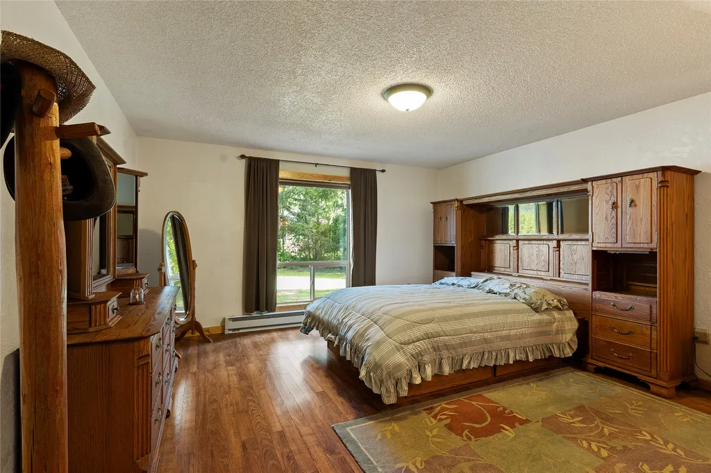 9560 Us Highway 2 N Troy MT 59935