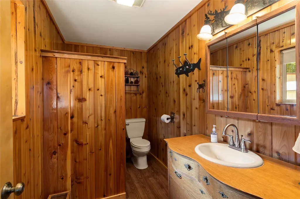 9560 Us Highway 2 N Troy MT 59935