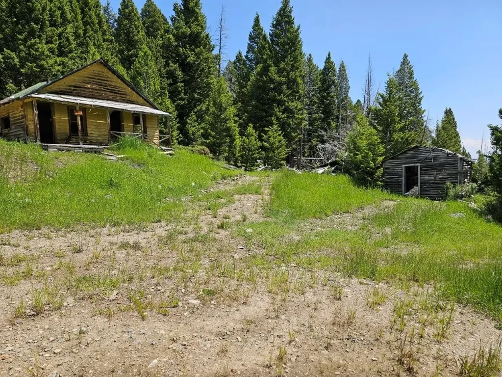 Crow Bar Indian Creek Road Townsend MT 59644