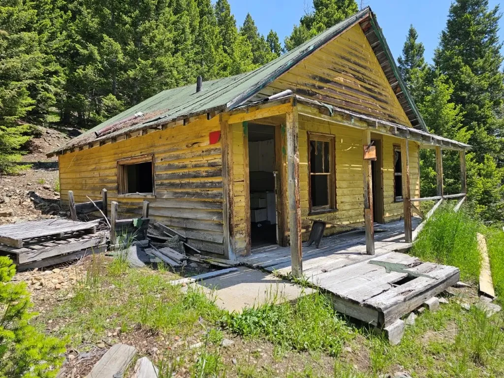 Crow Bar Indian Creek Road Townsend MT 59644