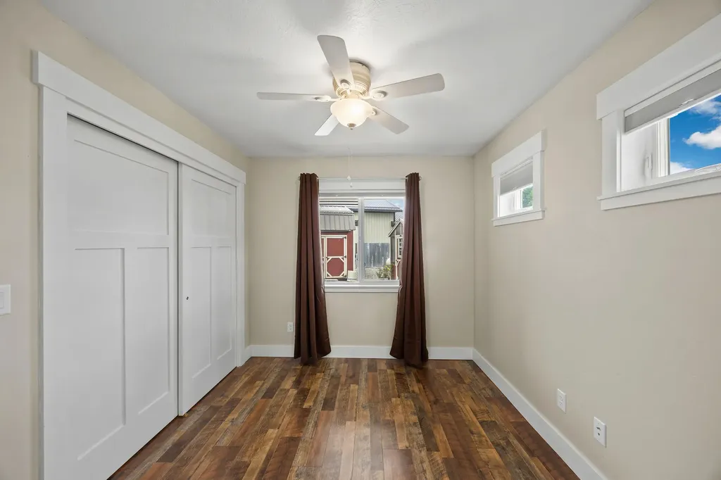 317 E Stanton Street Plains MT 59859