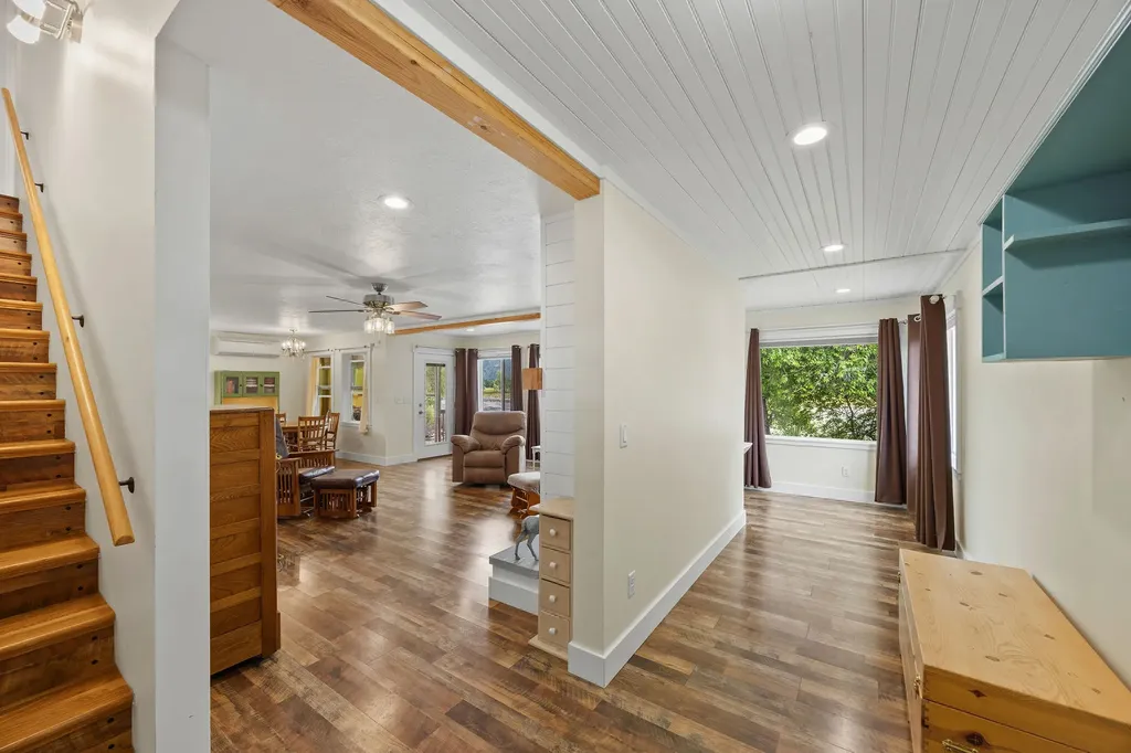 317 E Stanton Street Plains MT 59859