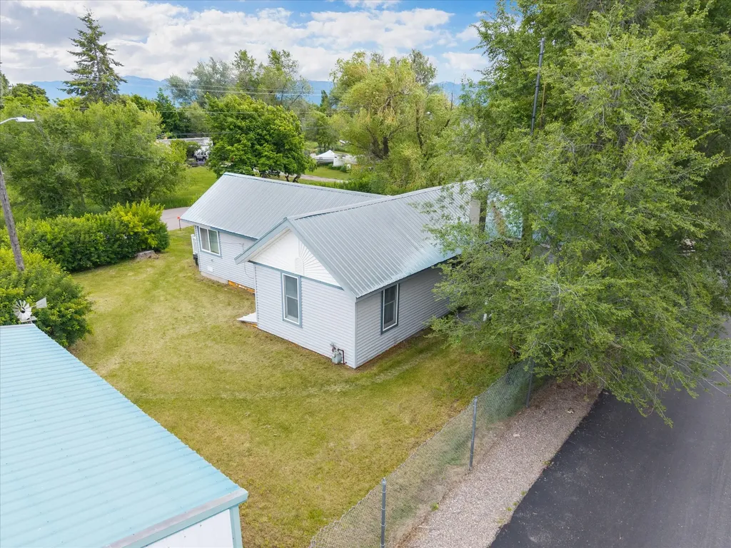 20 Sunnybrook Lane Somers MT 59932