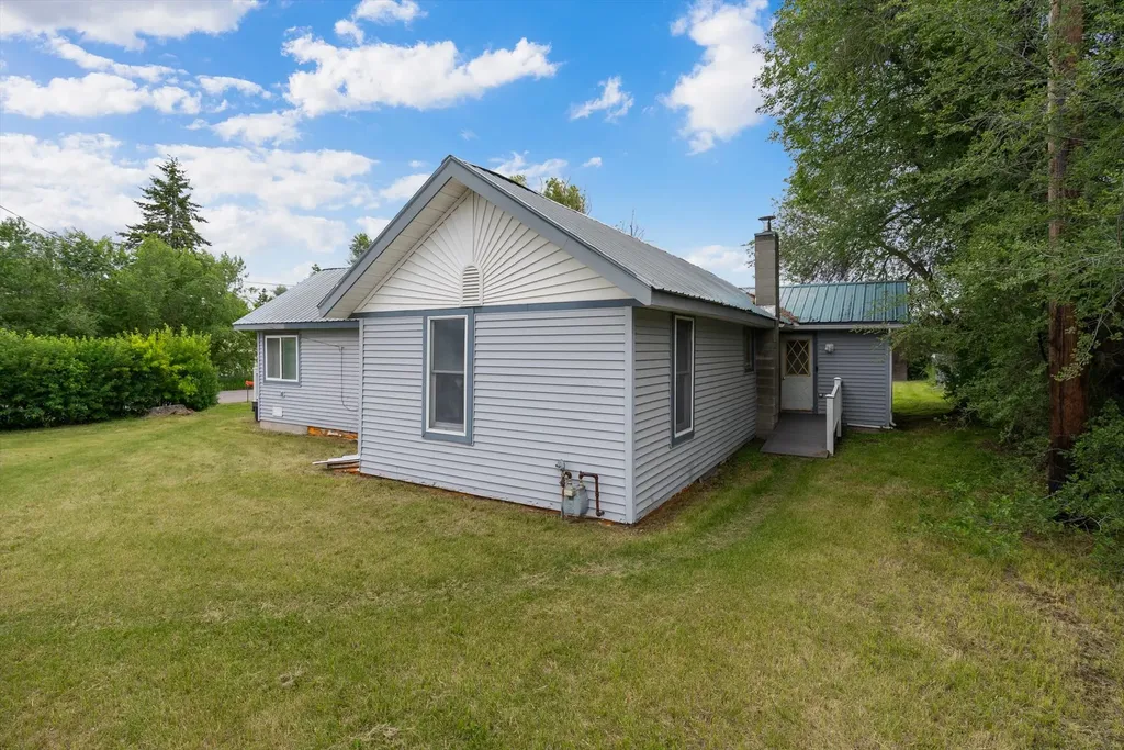 20 Sunnybrook Lane Somers MT 59932
