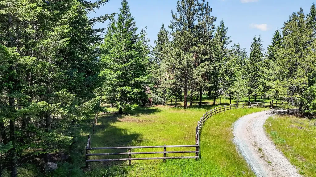 335 Country Lane Rexford MT 59930