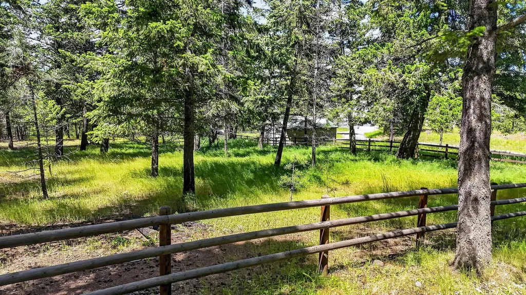 335 Country Lane Rexford MT 59930