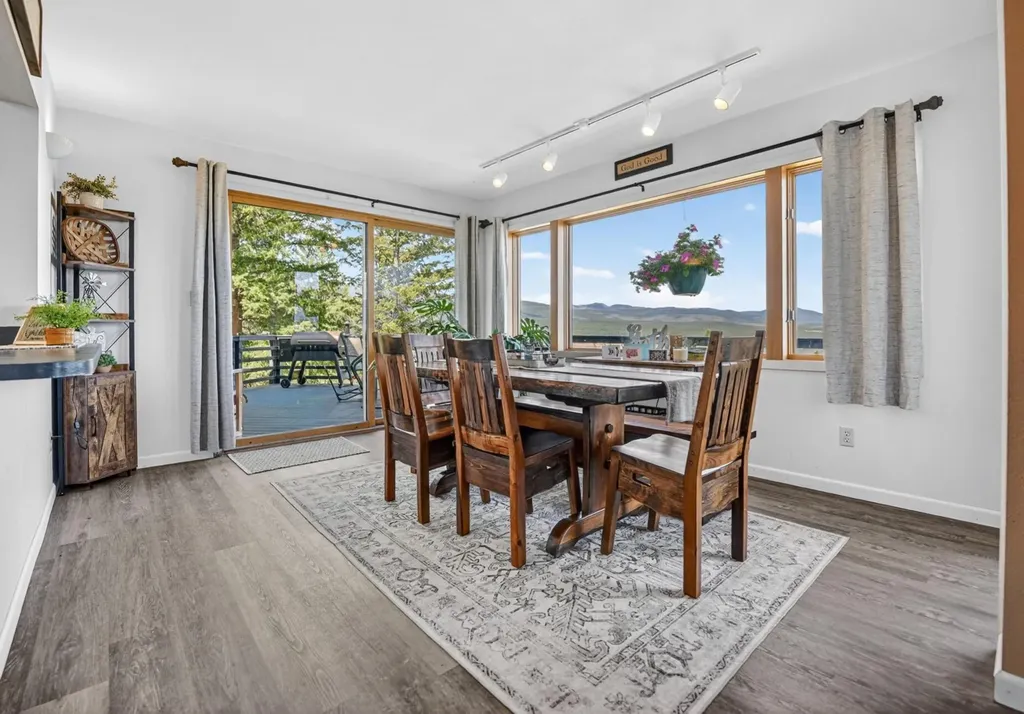 335 Country Lane Rexford MT 59930
