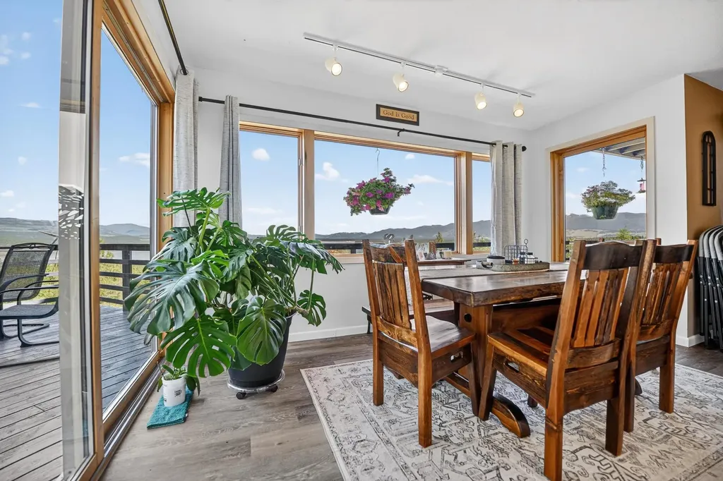 335 Country Lane Rexford MT 59930