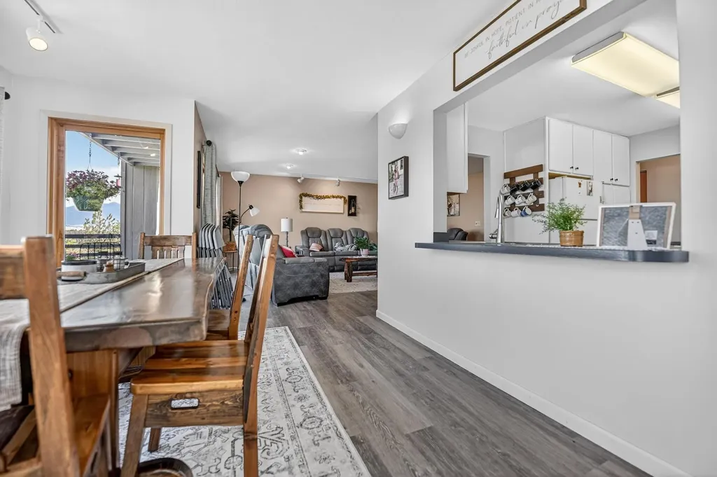 335 Country Lane Rexford MT 59930